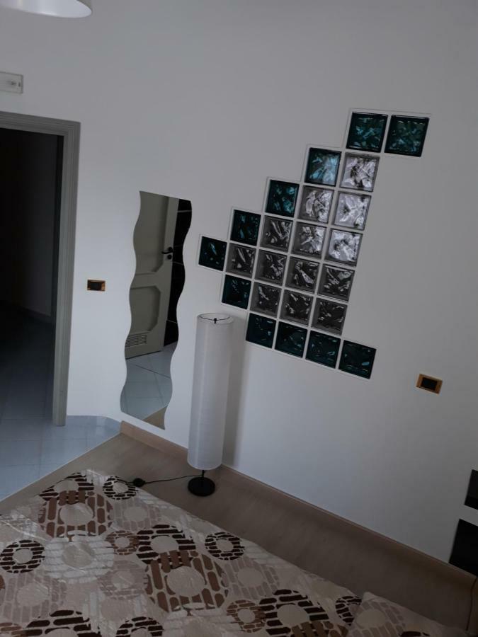 Rooms Center Wolf - Matrimoniale E Comunicanti Matera Exterior foto